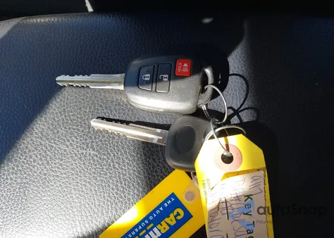 2014 Toyota Rav4 Le из США, поврежденный, VIN JTMBFREV4ED068916